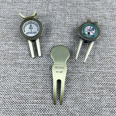 Mua Vàng cổ Soft Enamel Golf Divot Tools và Ball Marker với nam châm sản xuất trực tuyến
